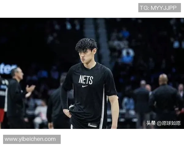 曾凡博向队友请求传球却遭无视队友选择独自进攻引发热议